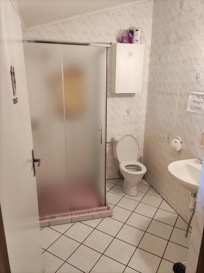 Vinny Sklep U Brodu Vacenovice Exterior photo